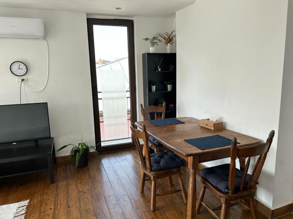 Lovely Apartment In Villa In Бухарест Екстер'єр фото